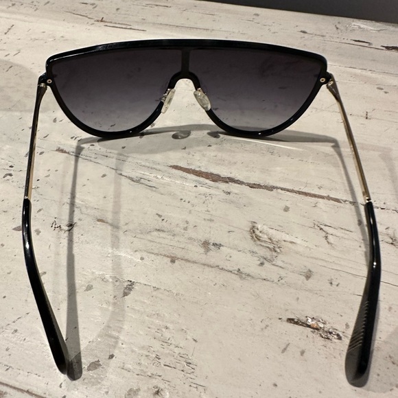 Rag and Bone sunglasses - Picture 2 of 6